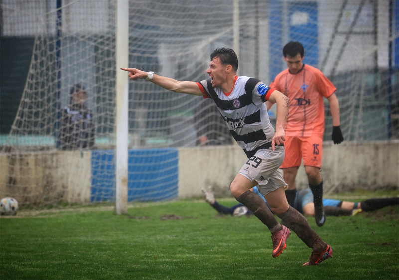 Futebol: Ovarense está cada vez mais perto de garantir a subida de divisão