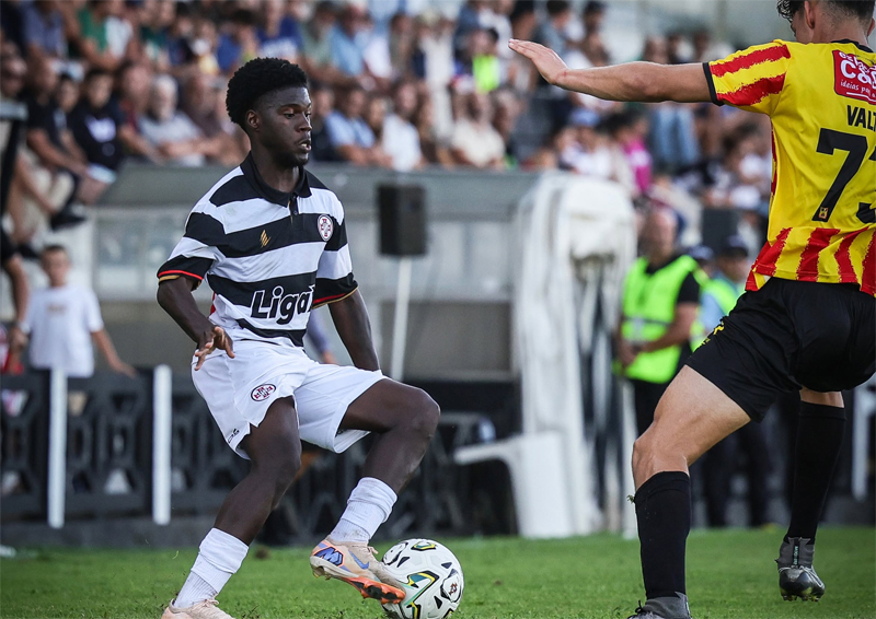 Futebol: Ovarense garante liderança isolada com triunfo na receção ao Sousense