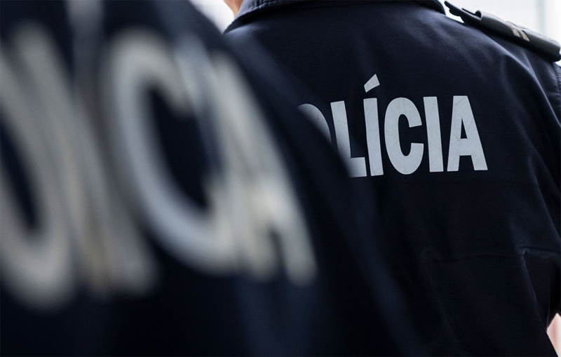 PSP deteve indivíduo por resistência, coação e ameaça com arma branca